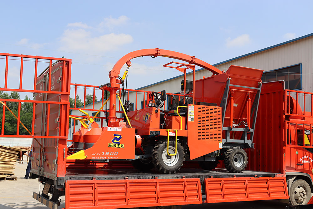 Self Propelled Silage Chopper