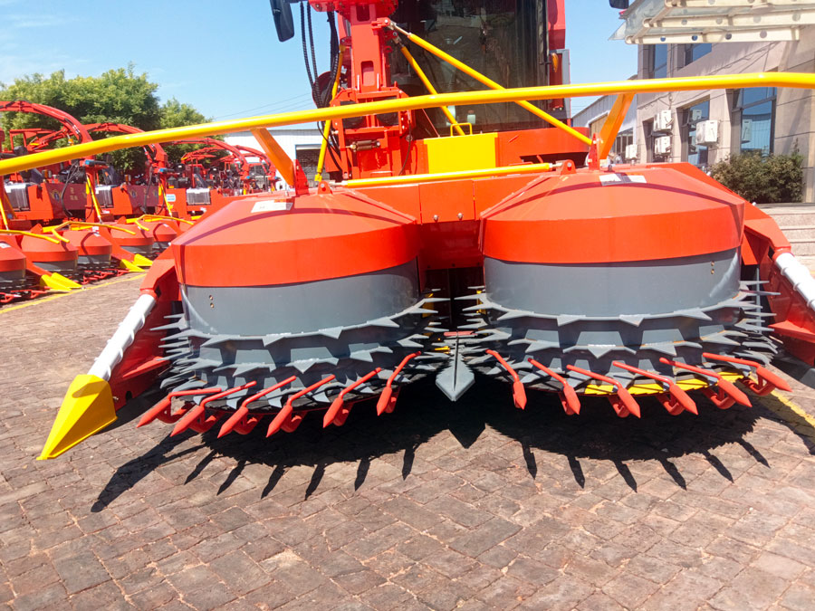 2.620m Self-Propelled Forage Crop Crusher