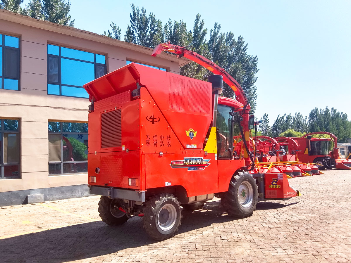 Self Propelled Forage Harvester