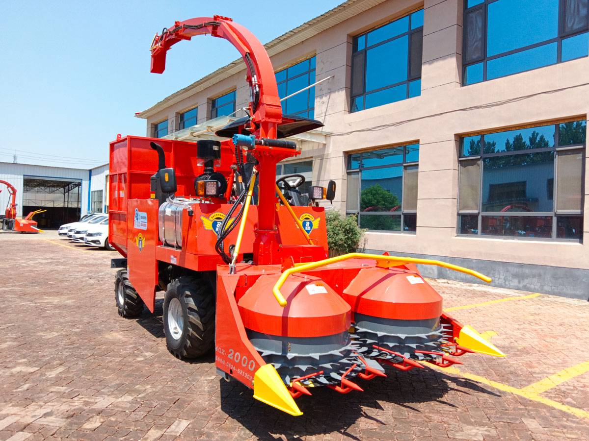 2.020m Self Propelled Forage Harvester