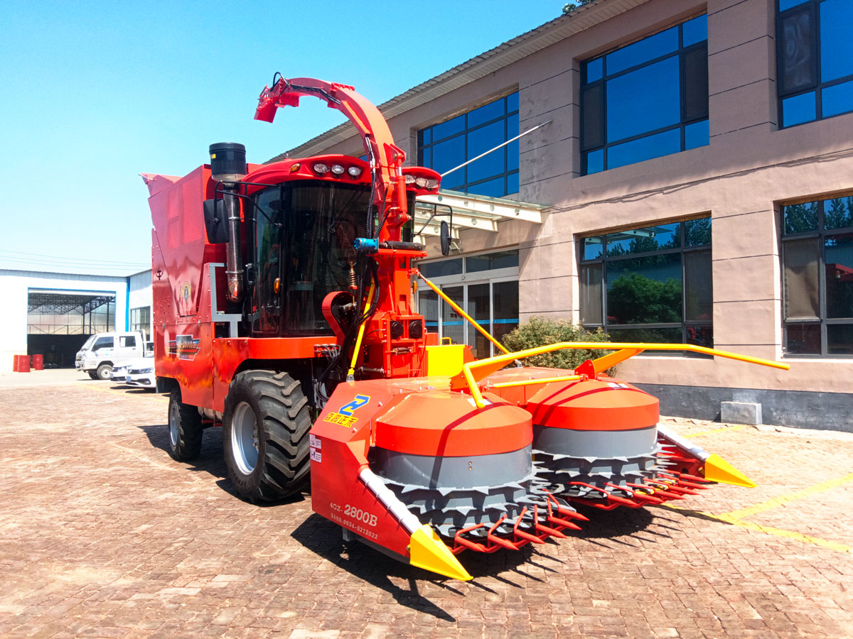 Self Propelled Fodder Harvester