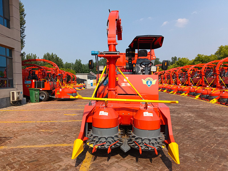 Self Propelled Silage Chopper