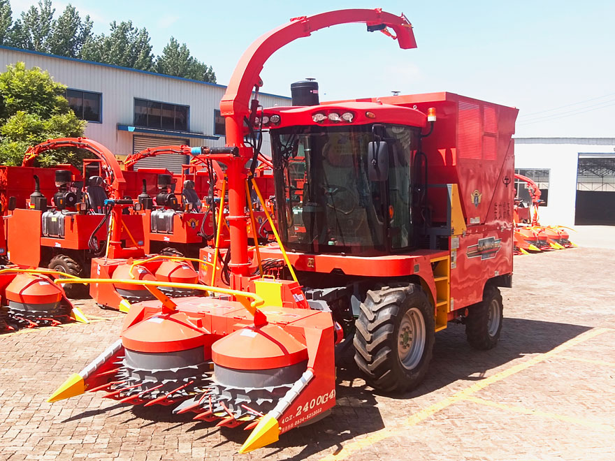 Self Propelled Forage Harvester