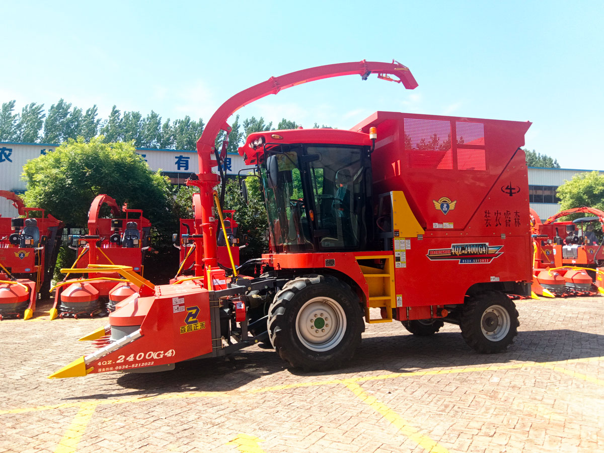 Self Propelled Forage Harvester