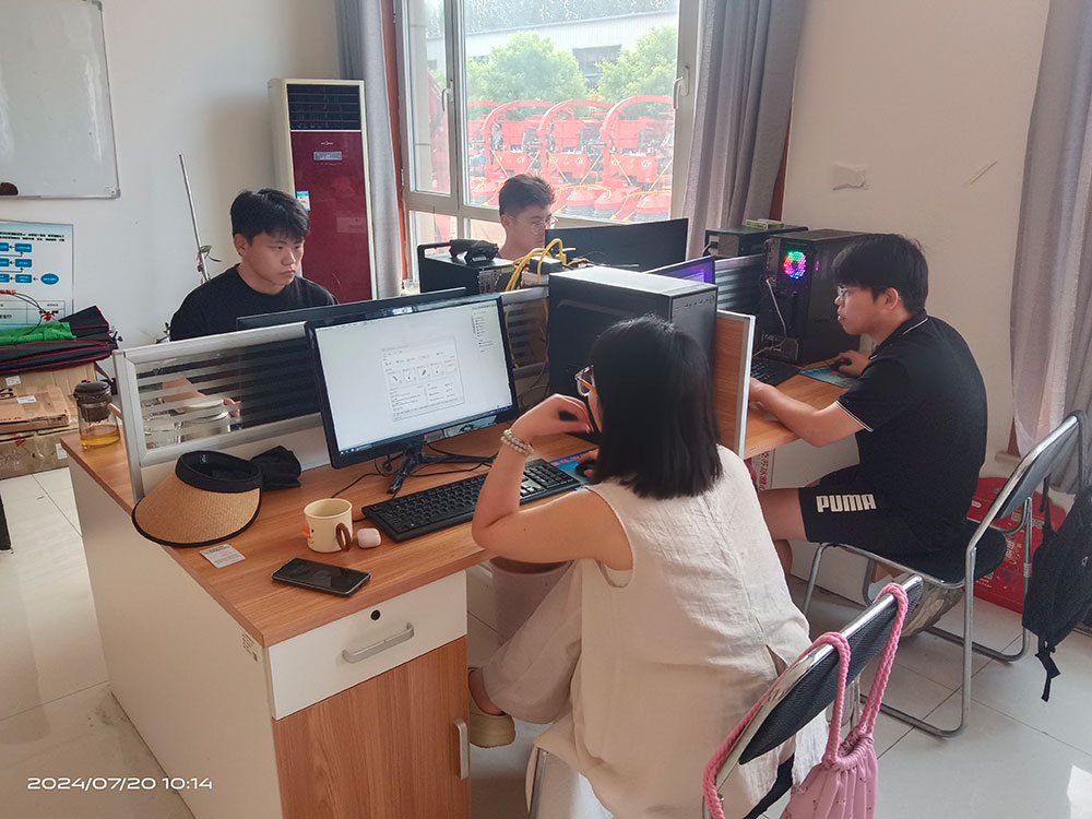 Bienvenidos estudiantes de posgrado de la Universidad Shandong Taian para estudiar y practicar en nuestra empresa.