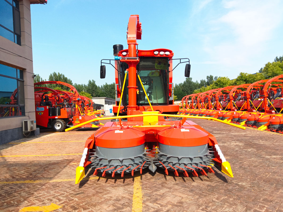 2.620 Silage Harvester Machine